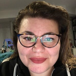 Meet your Posher, Voula